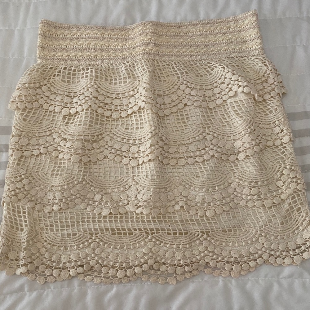 Cream lace skirt, fully lined